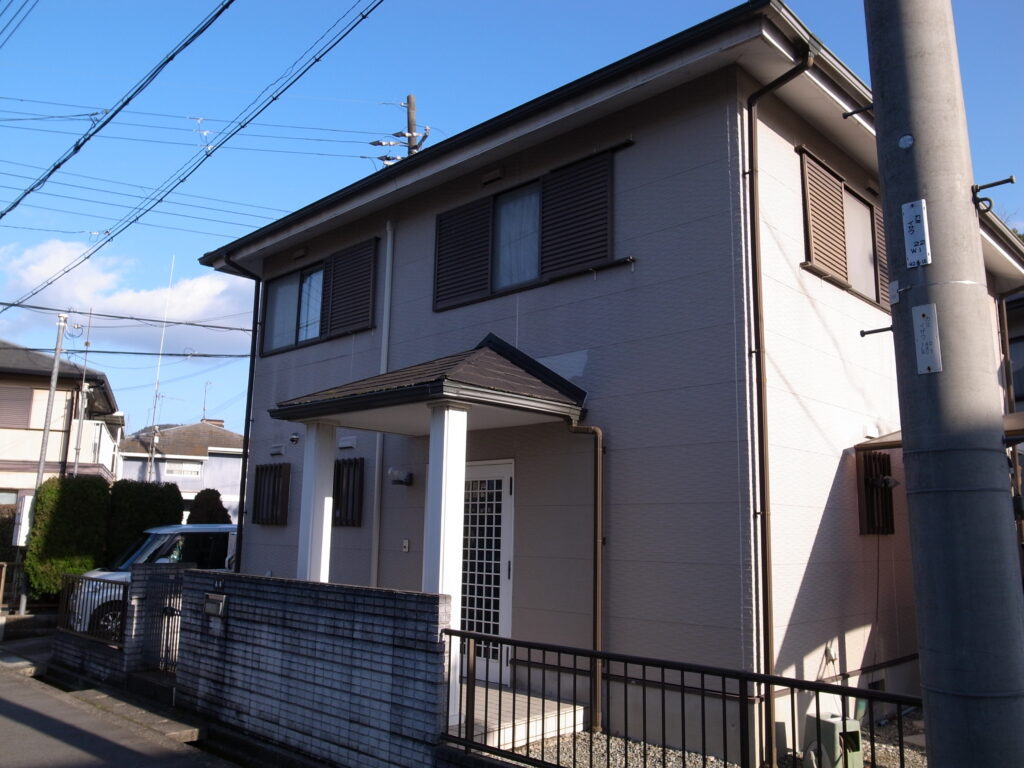 梅雨が来る前の自宅点検。早く発見することが住宅寿命を延ばします。